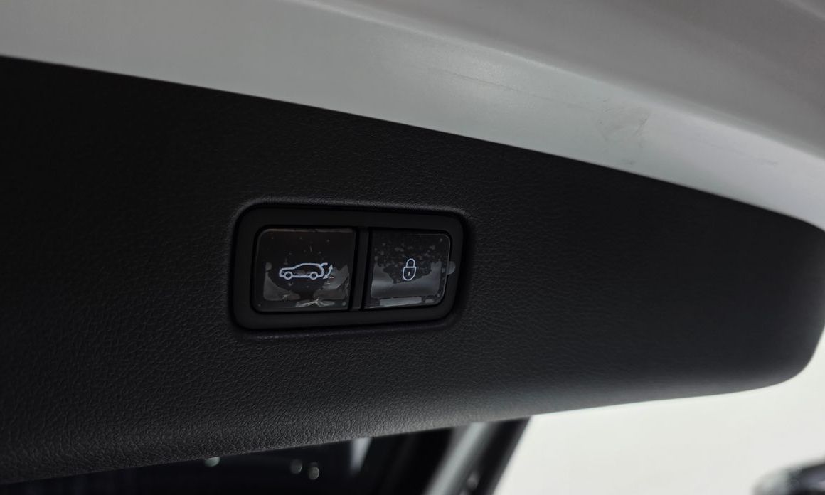 Genesis GV70 2025