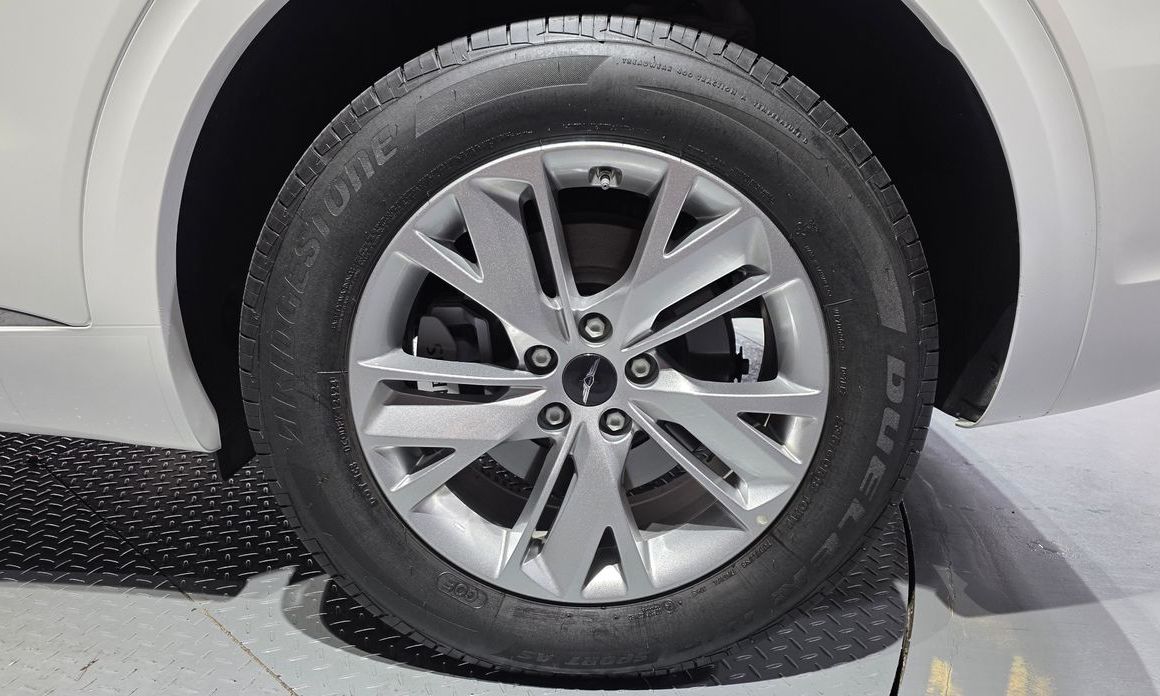 Genesis GV70 2025