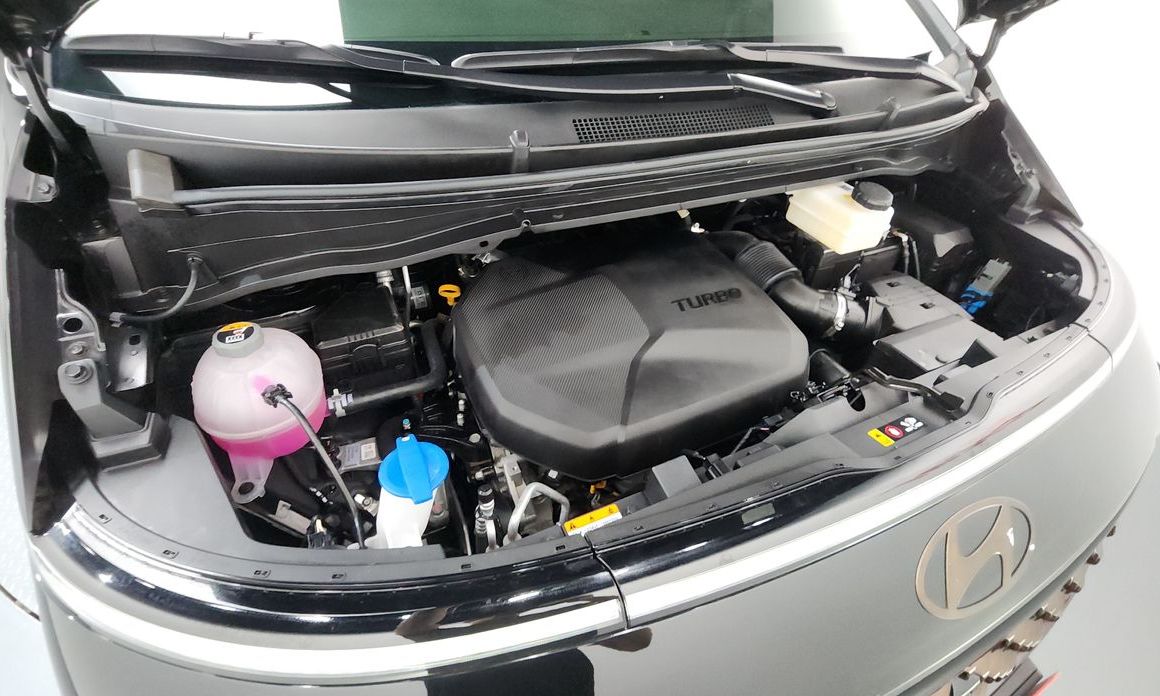 Hyundai Staria 2025