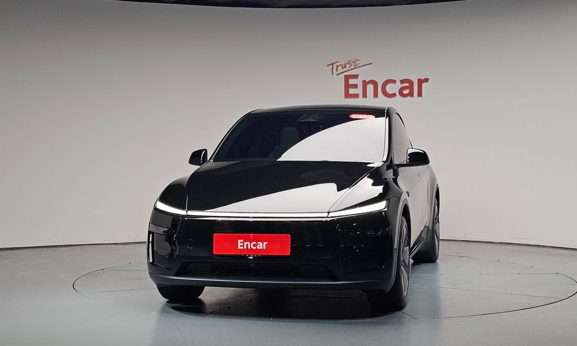 Tesla Model Y 2025