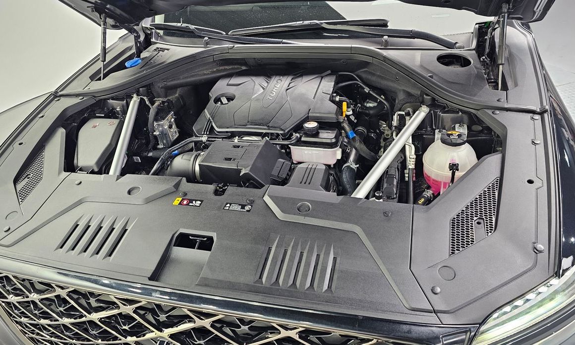 Genesis GV70 2025
