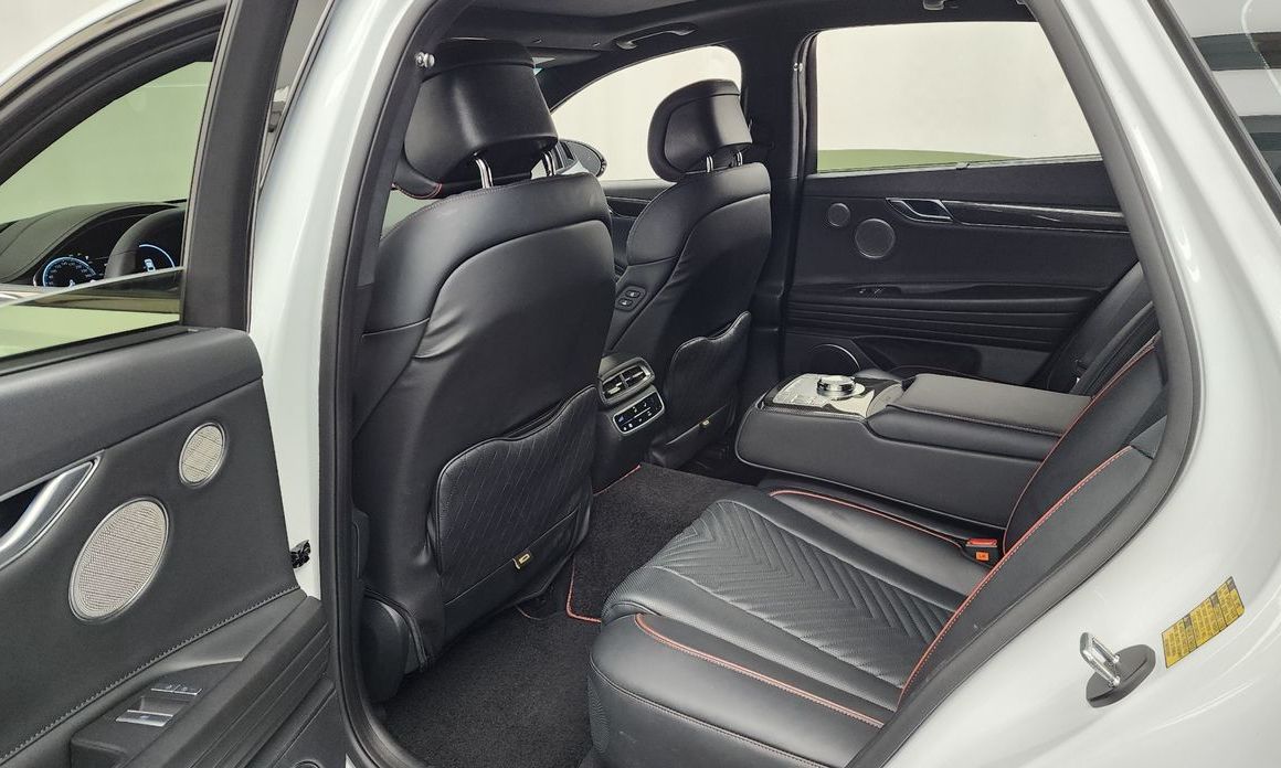 Genesis G80 2023