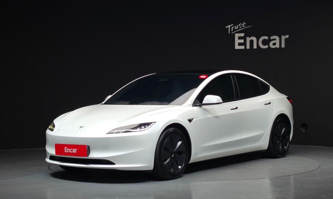 Tesla Model 3 2024