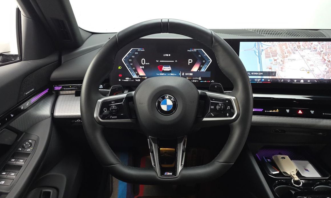 BMW 5-Series 2024