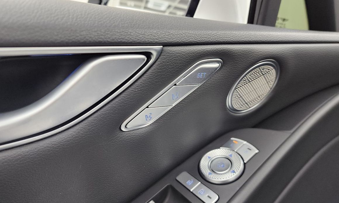 Genesis G80 2023