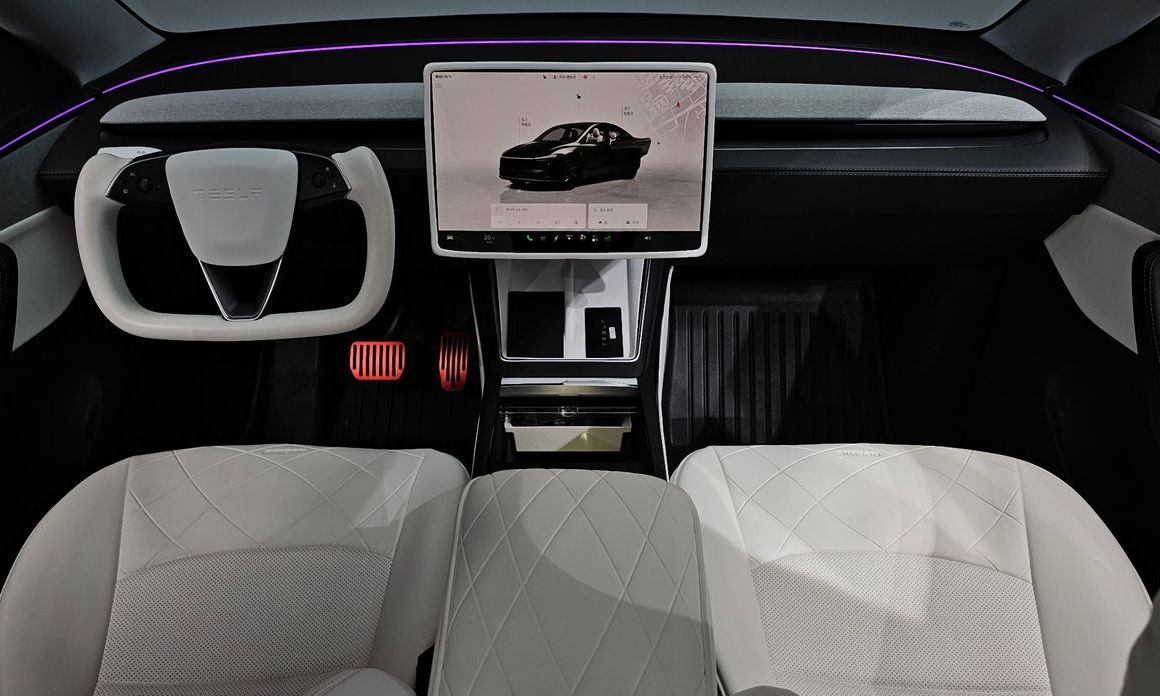 Tesla Model Y 2025
