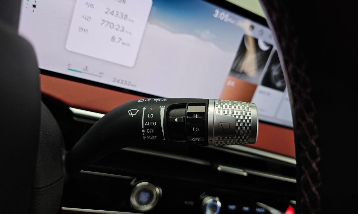 Genesis GV70 2025