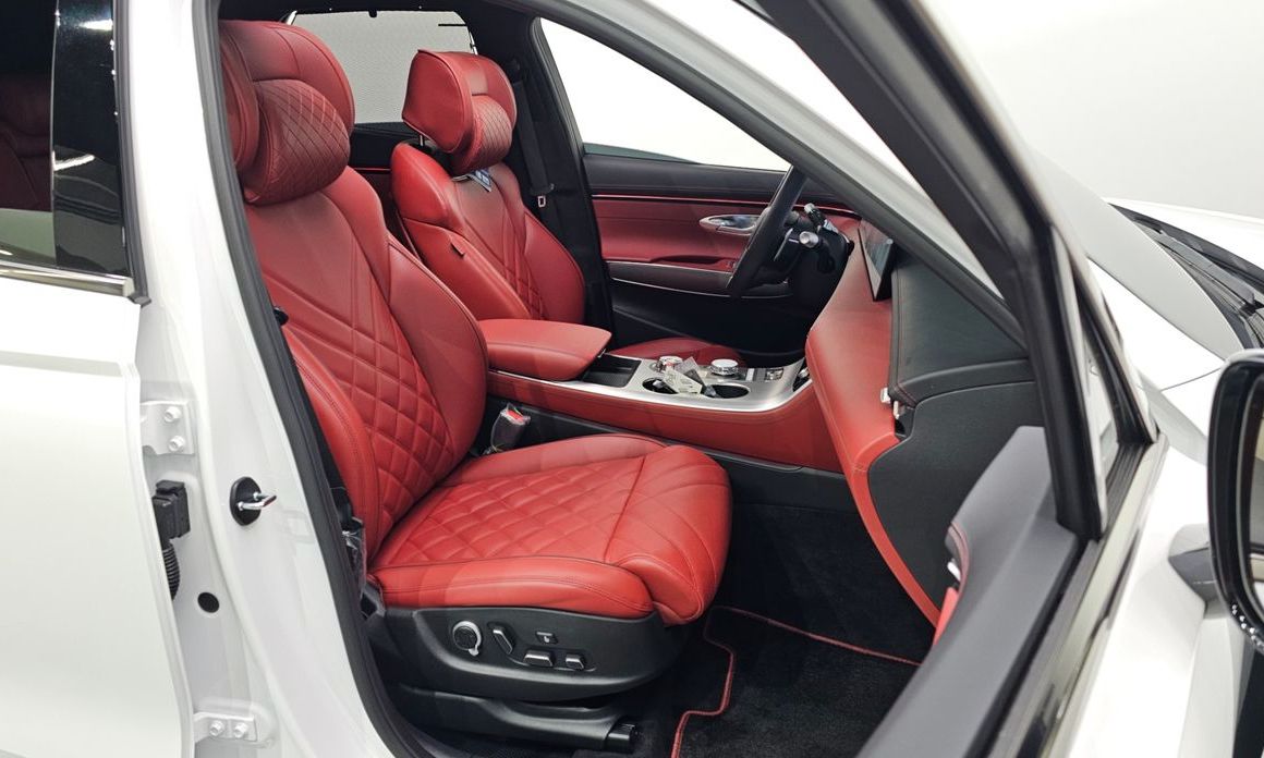 Genesis GV70 2025