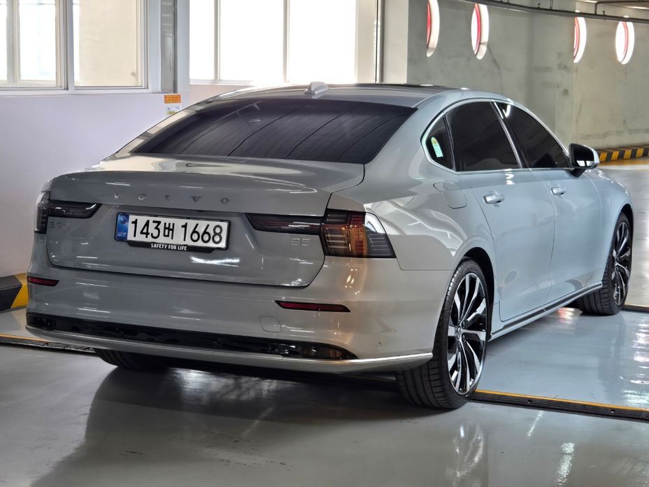Volvo S90 2026