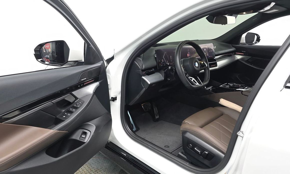 BMW 5-Series 2024
