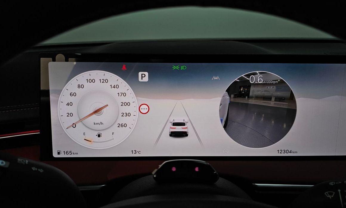 Genesis GV70 2025