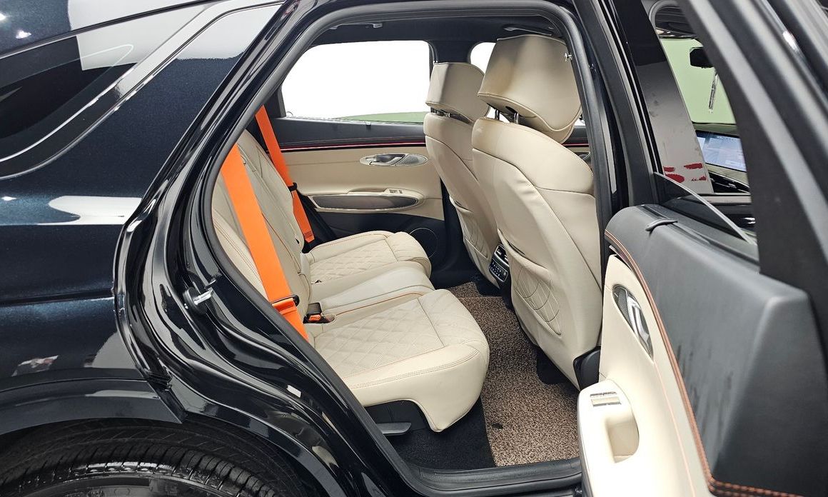 Genesis GV70 2025