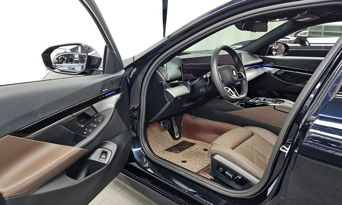 BMW 5-Series 2024
