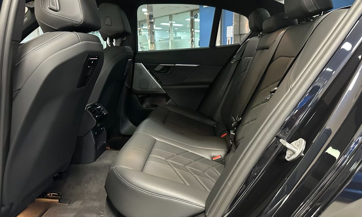 BMW 5-Series 2025