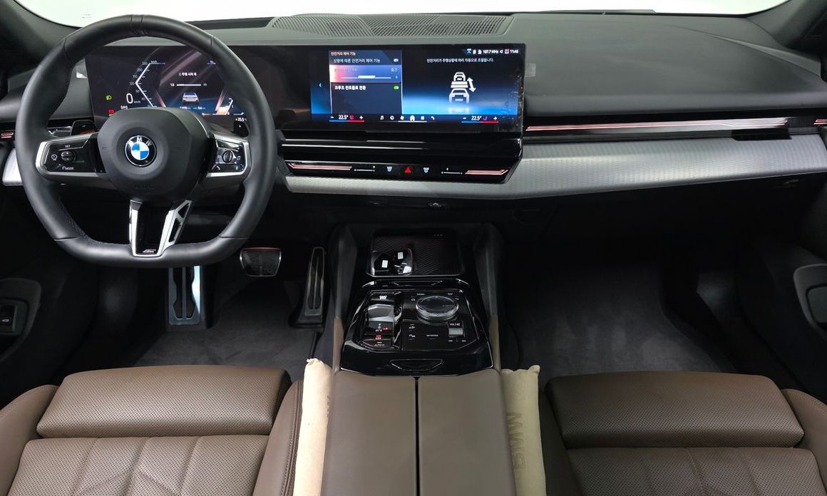 BMW 5-Series 2024
