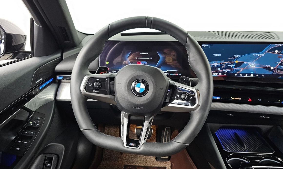 BMW 5-Series 2024