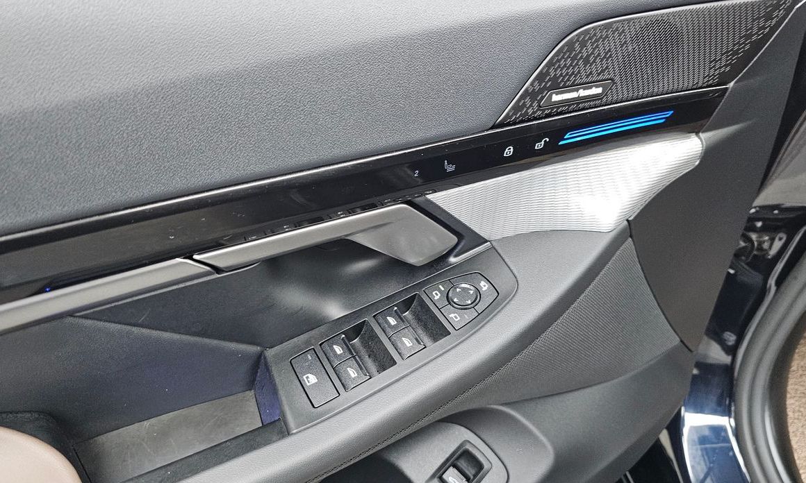BMW 5-Series 2024