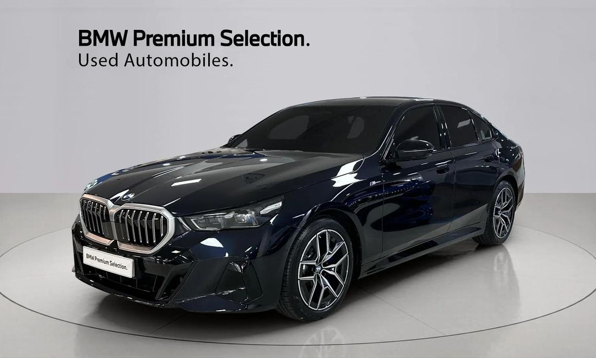 BMW 5-Series 2025