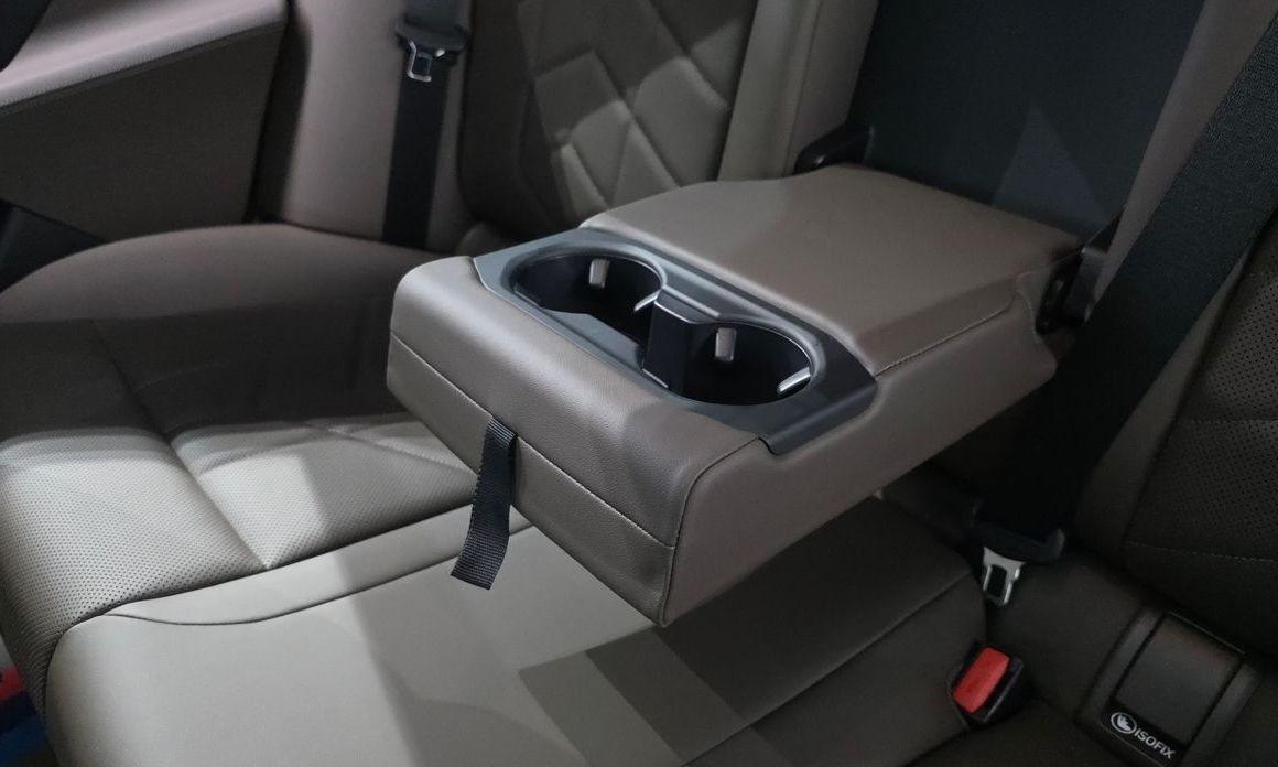 BMW 5-Series 2024