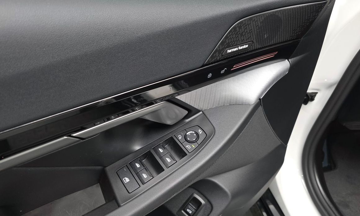 BMW 5-Series 2024