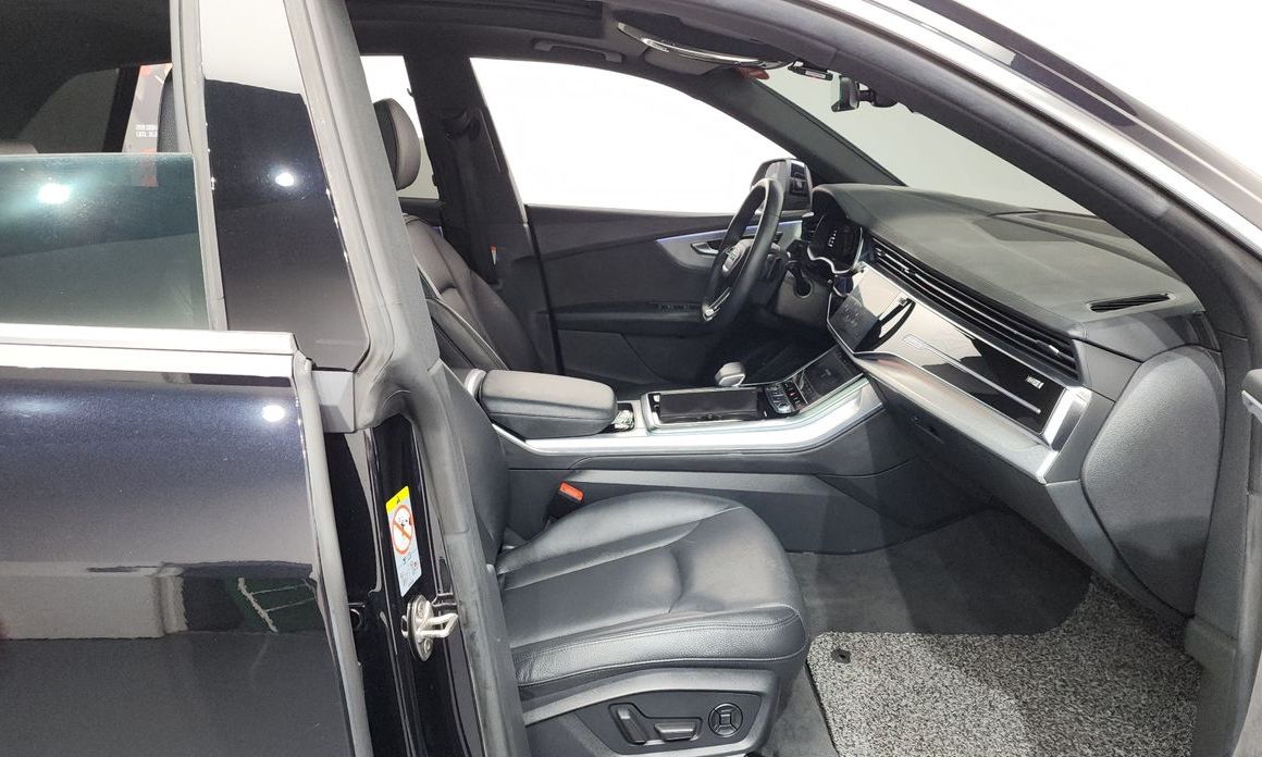 Audi Q8 2021