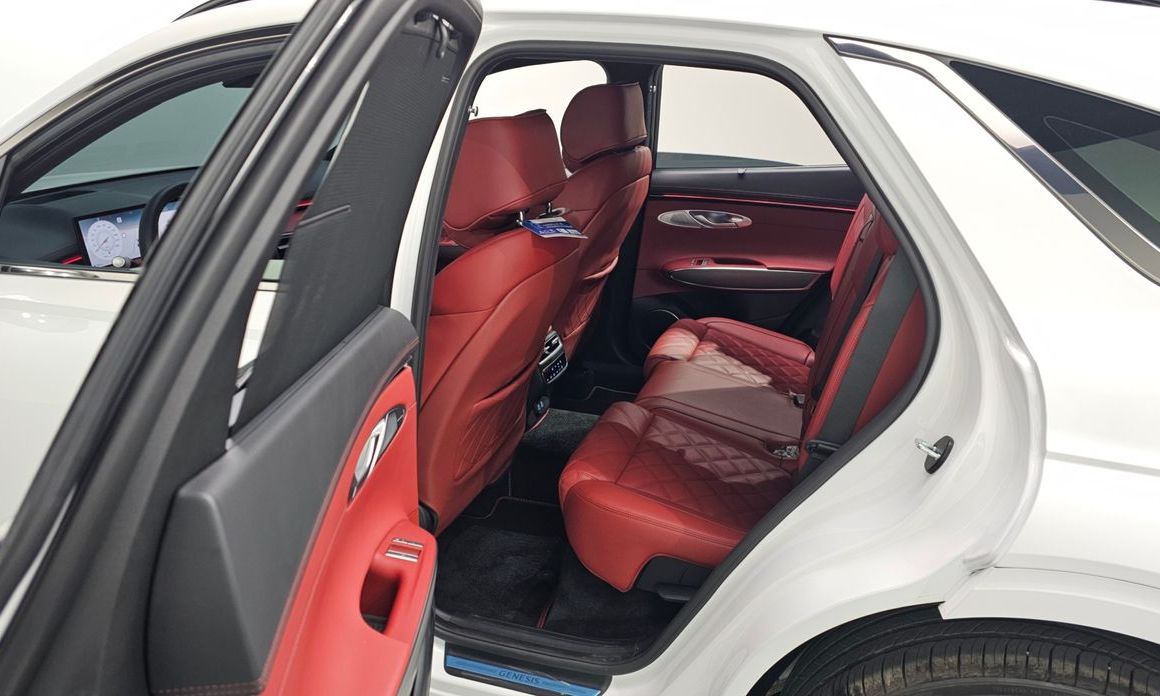 Genesis GV70 2025
