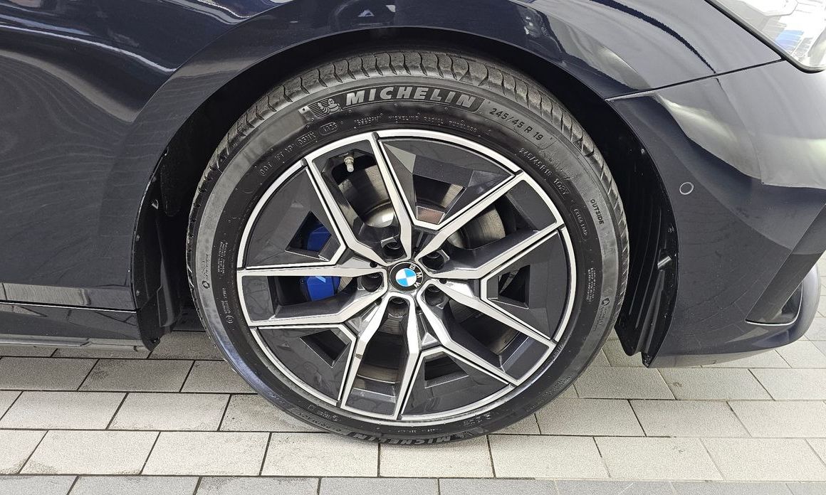 BMW 5-Series 2024