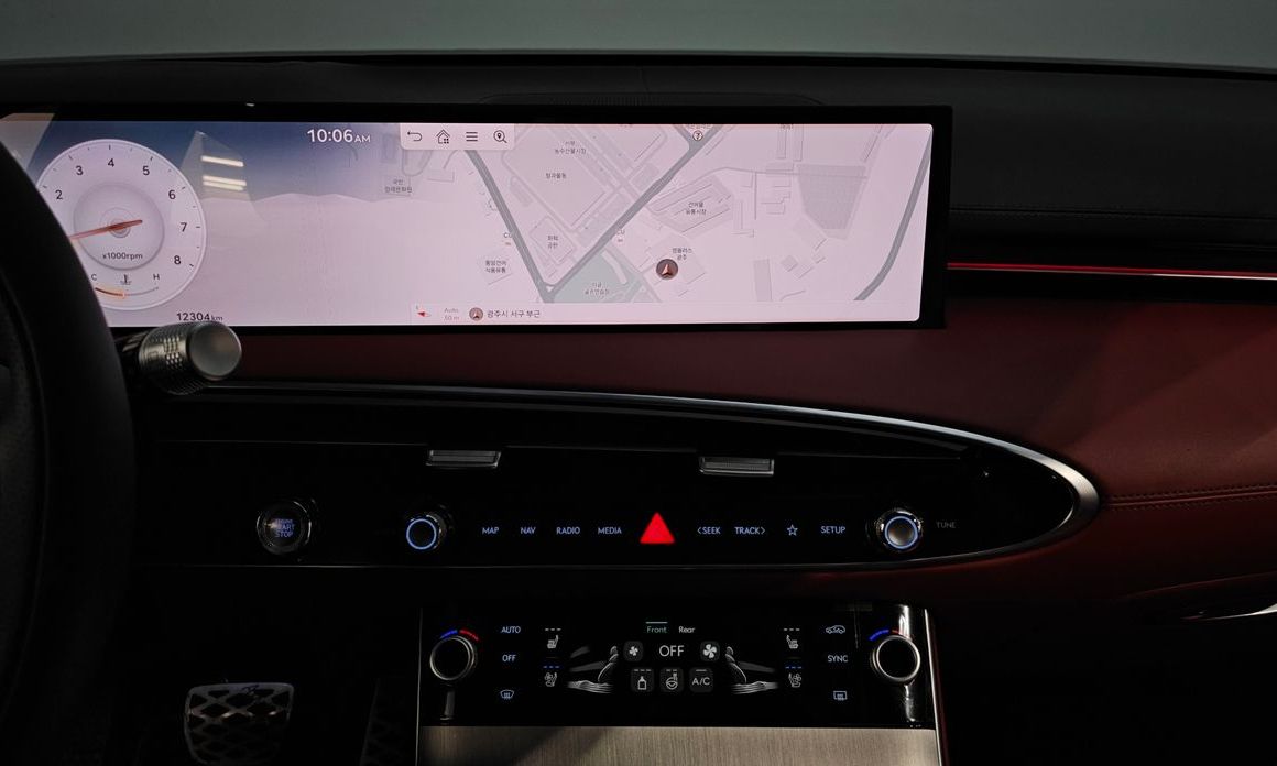Genesis GV70 2025