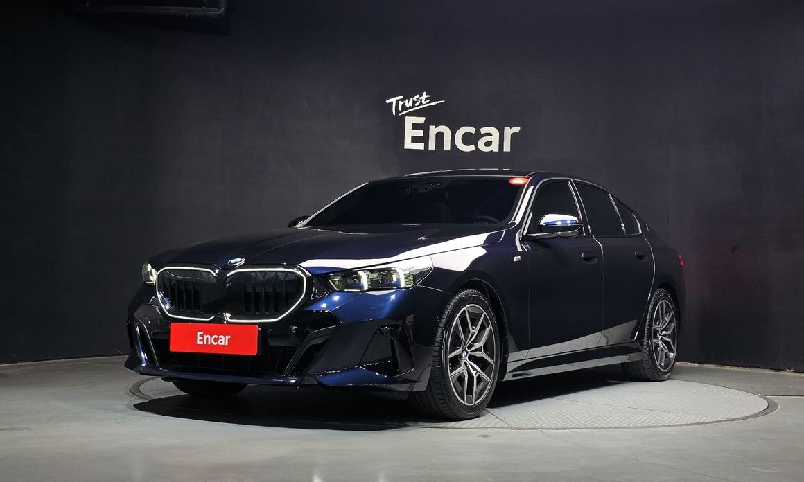BMW 5-Series 2025