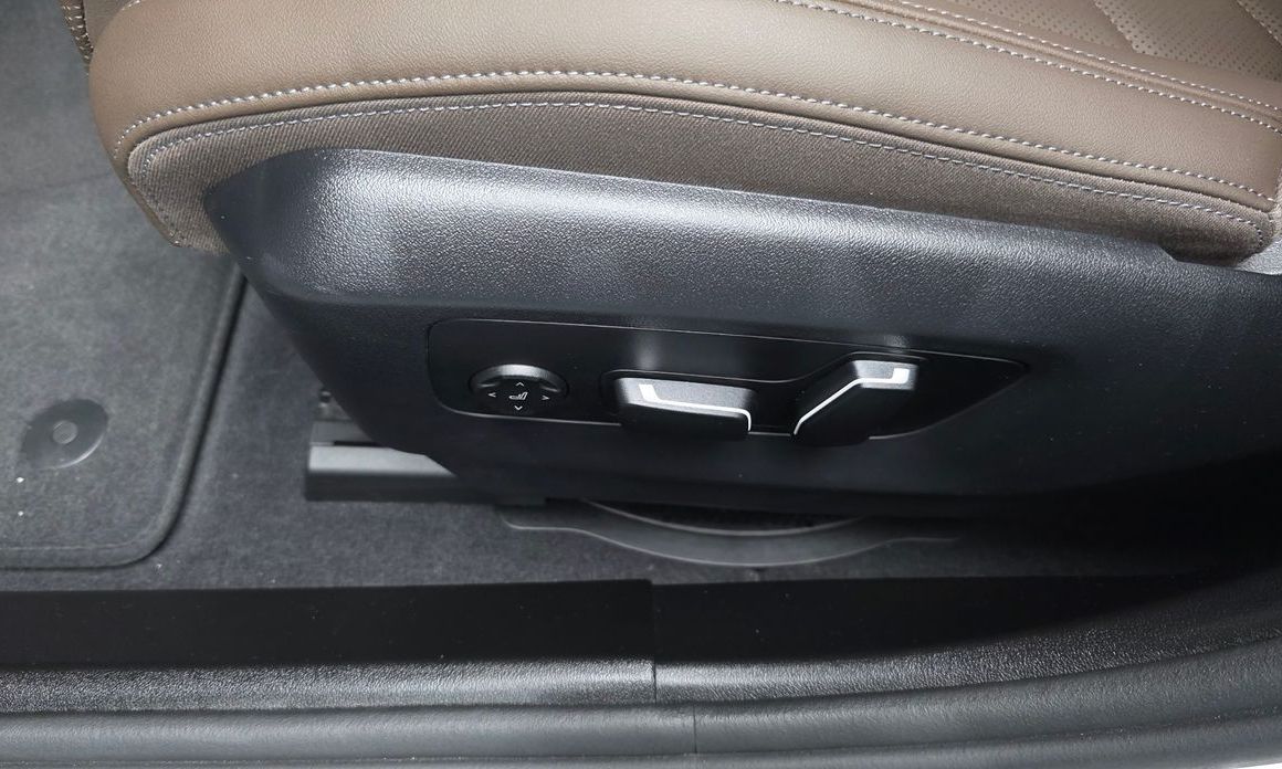 BMW 5-Series 2024