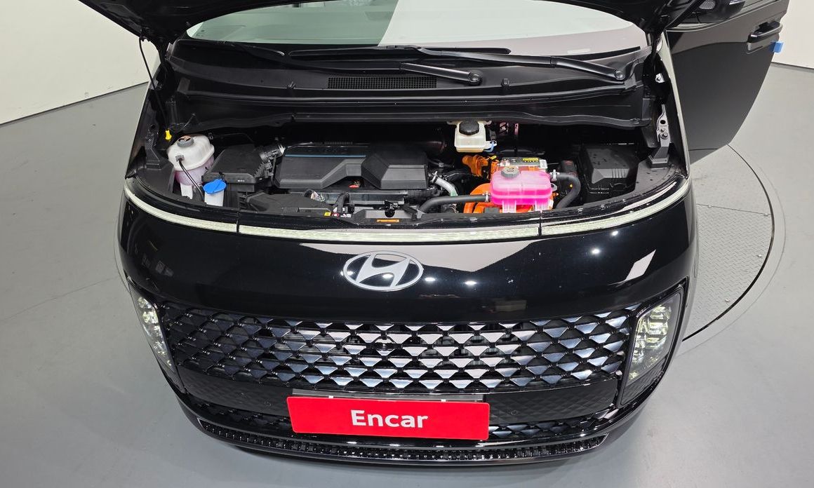 Hyundai Staria 2025