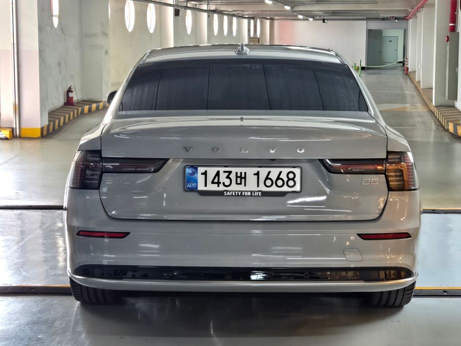 Volvo S90 2026