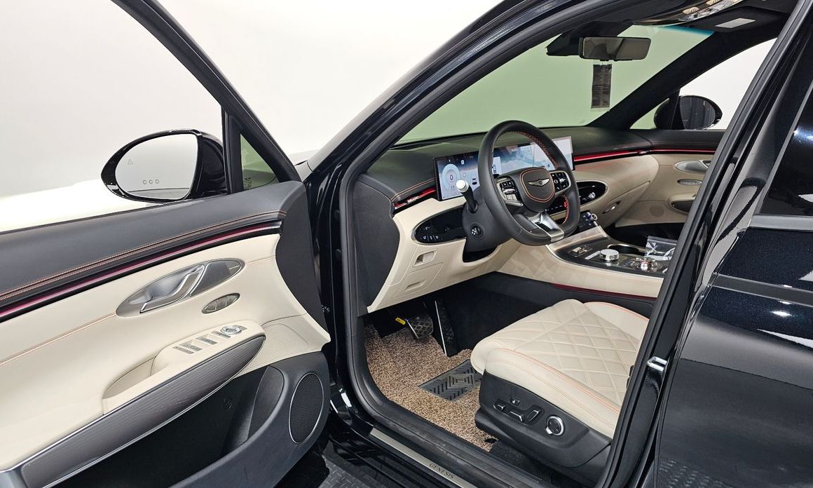 Genesis GV70 2025