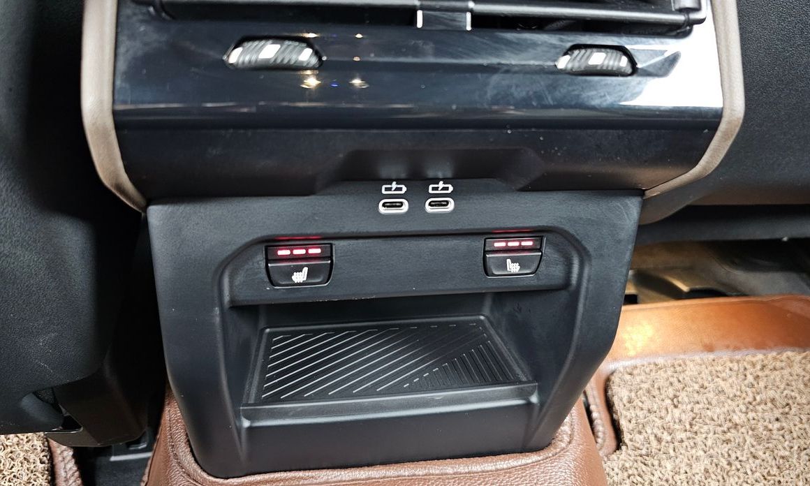 BMW 5-Series 2024