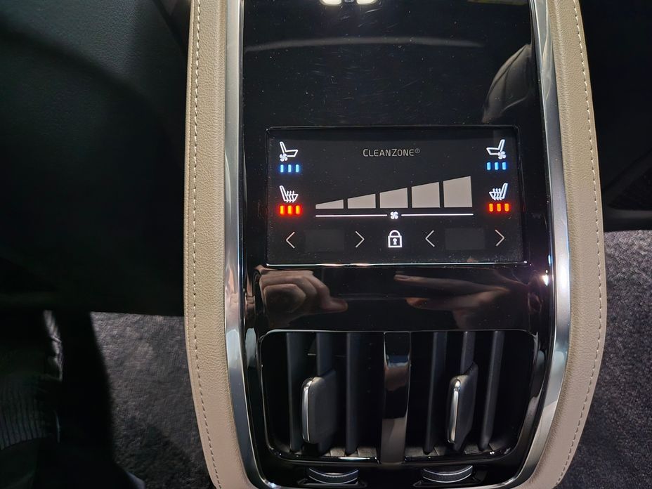 Volvo S90 2026