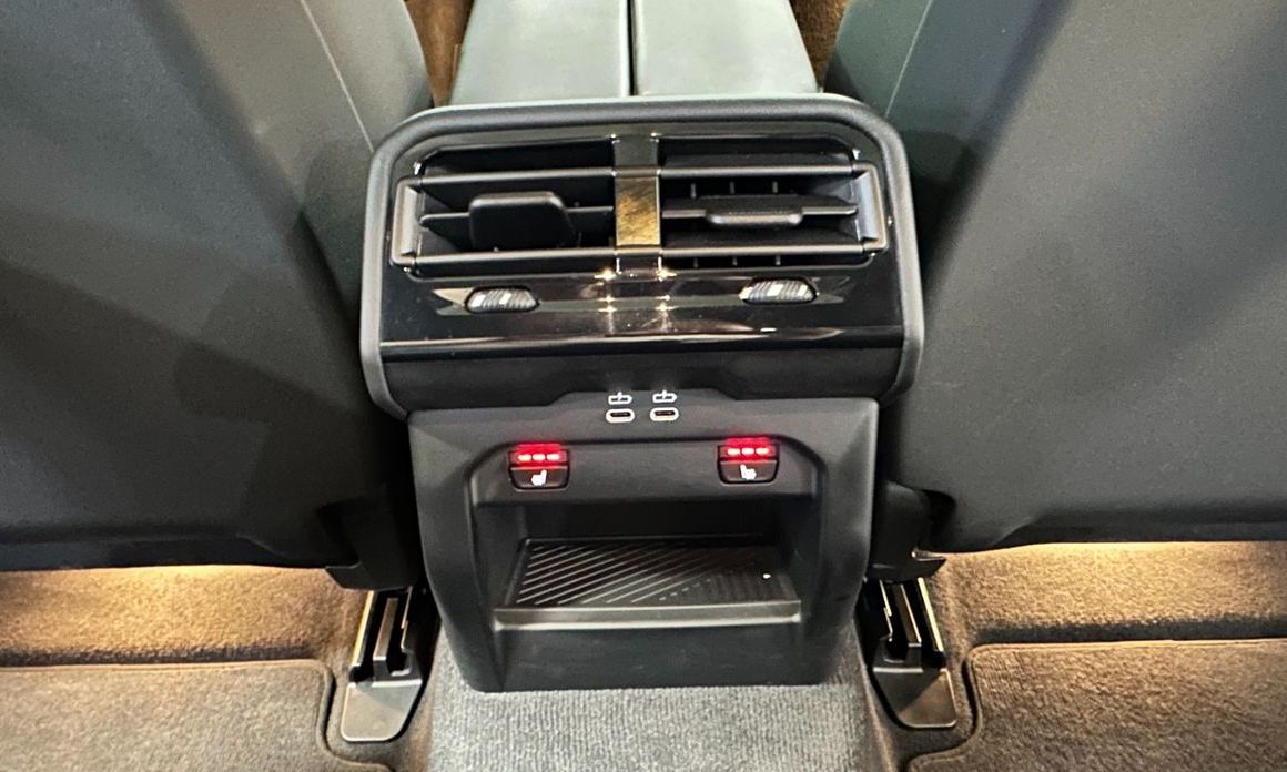 BMW 5-Series 2025