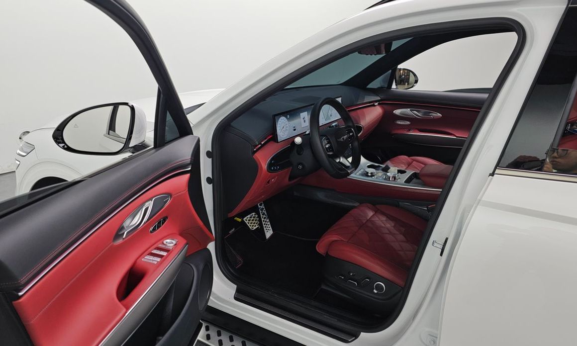 Genesis GV70 2025