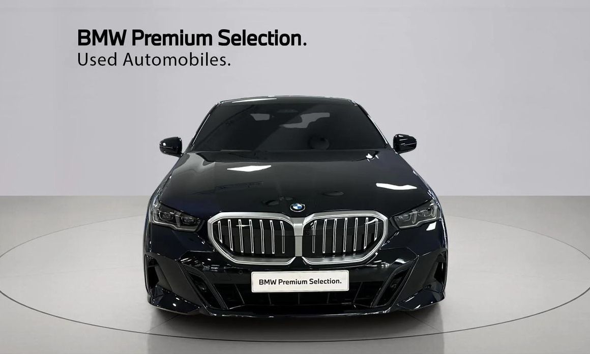 BMW 5-Series 2025