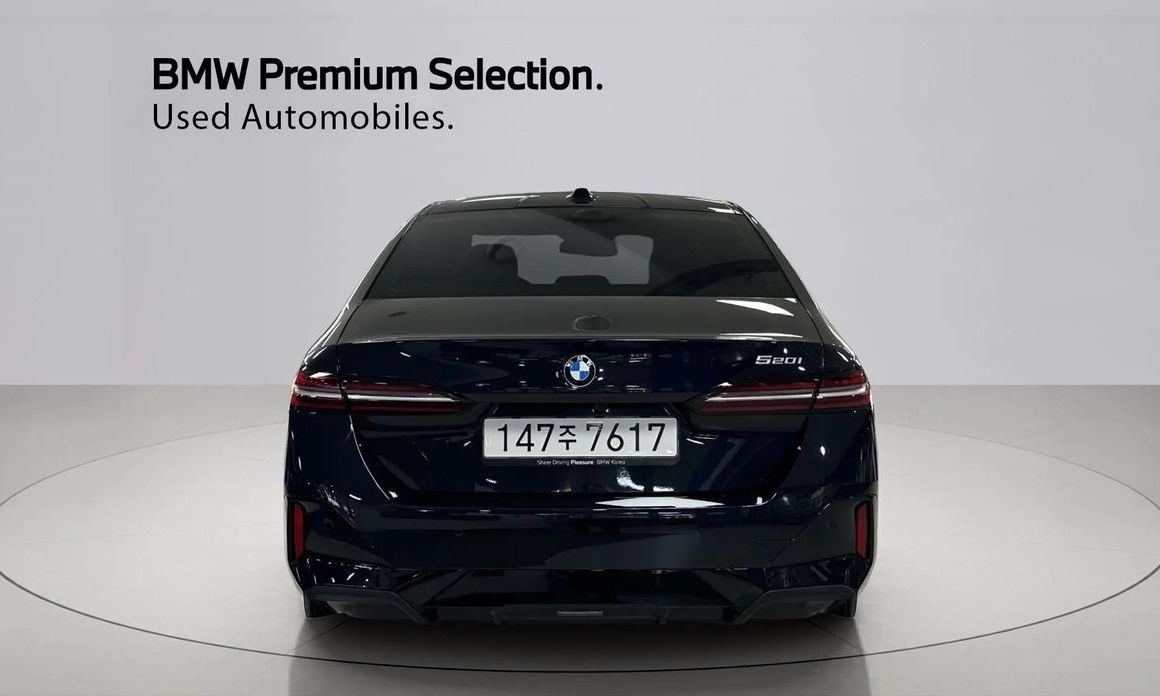 BMW 5-Series 2025
