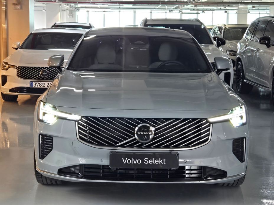 Volvo S90 2026