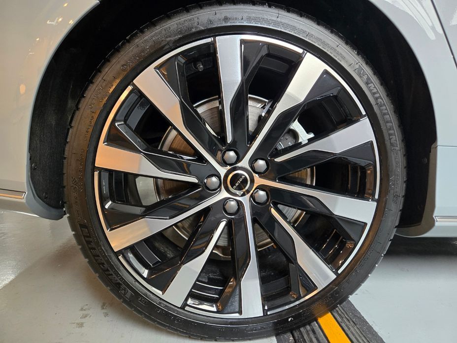 Volvo S90 2026