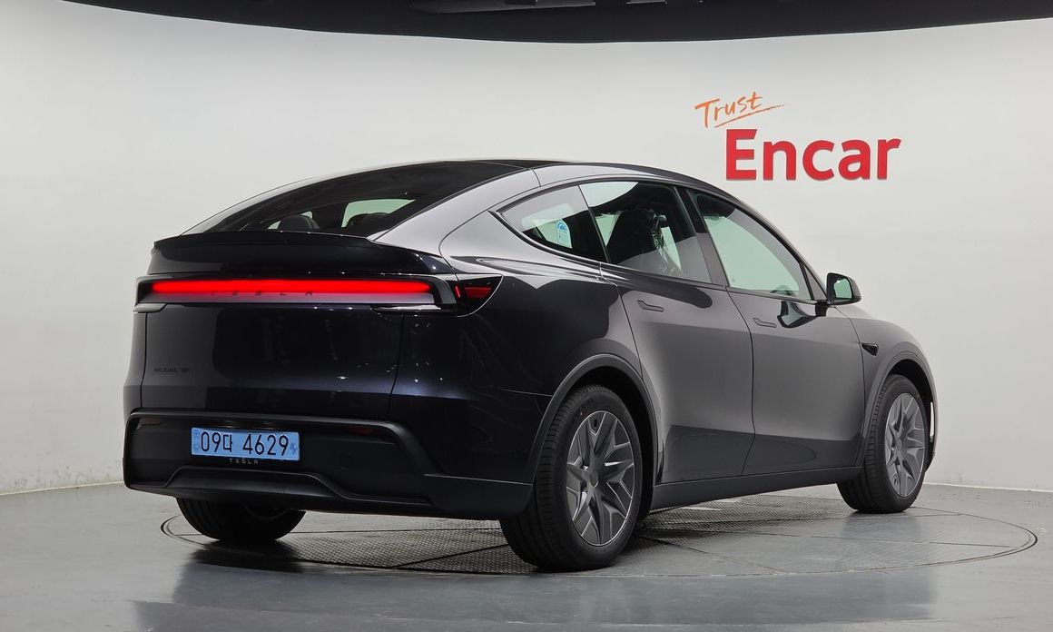 Tesla Model Y 2026