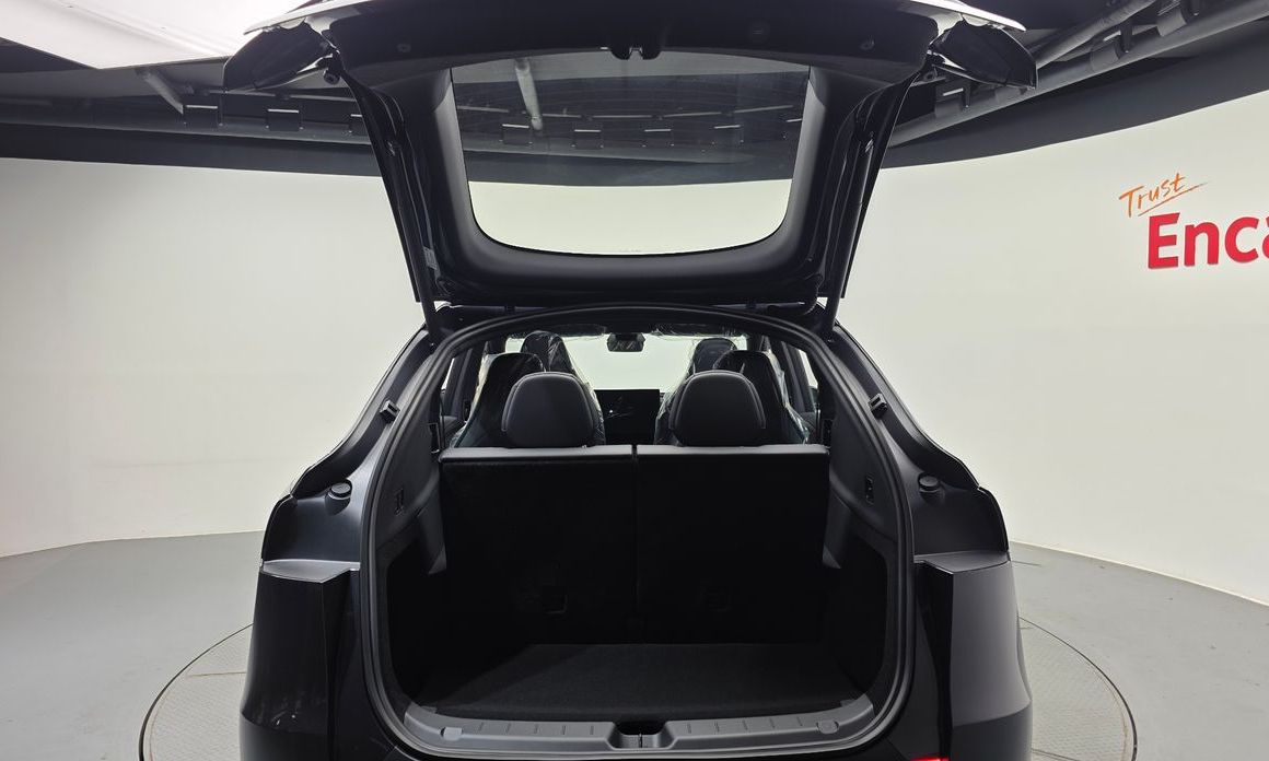 Tesla Model Y 2026