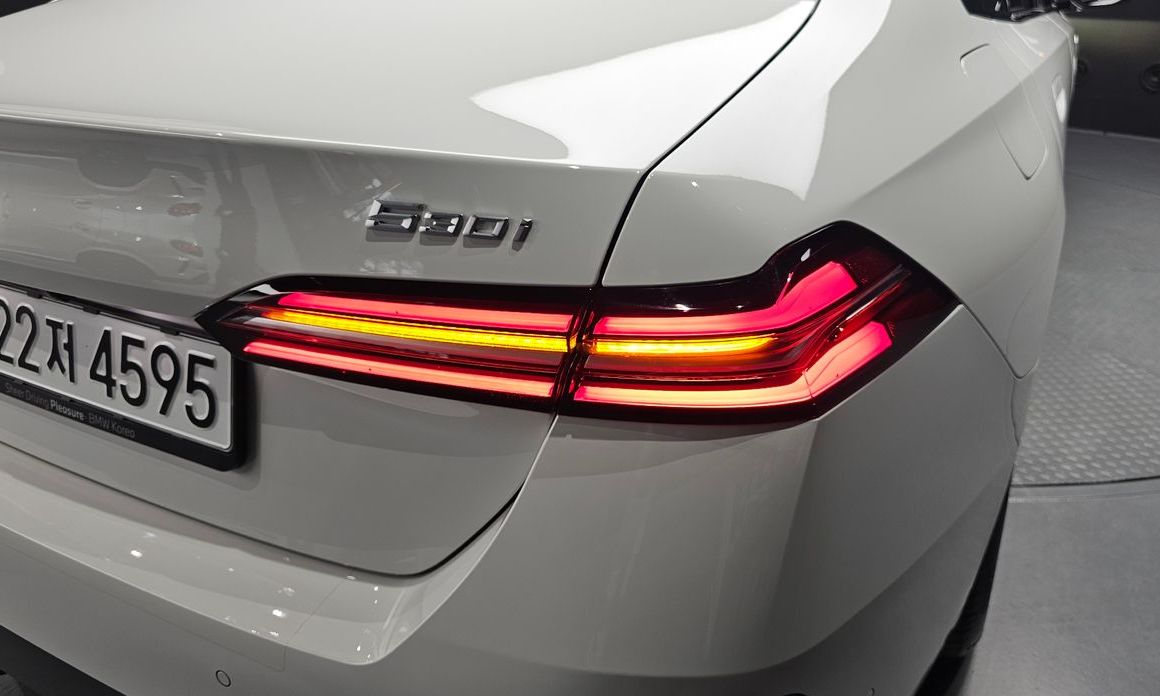 BMW 5-Series 2024