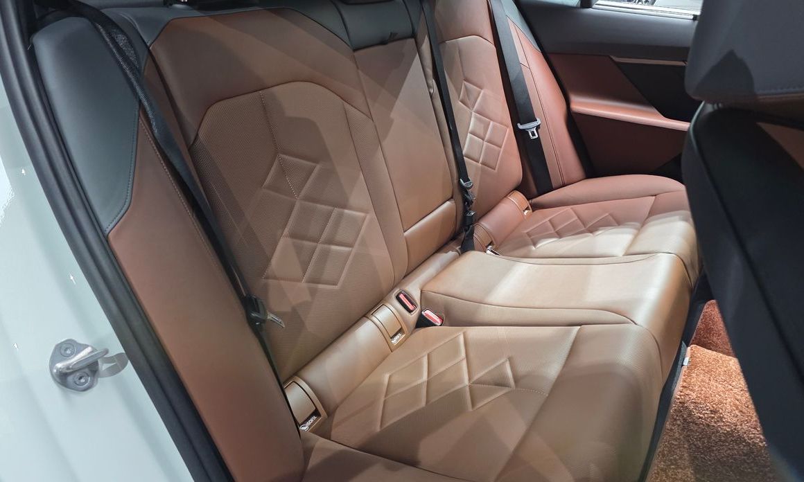 BMW 5-Series 2024