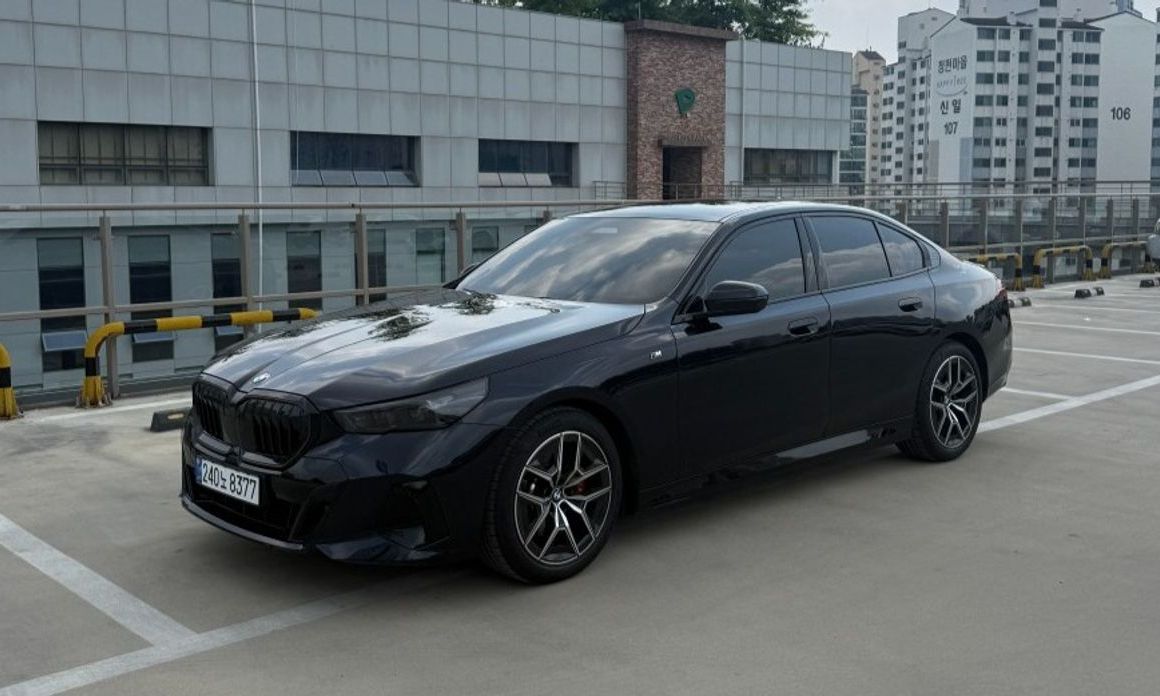 BMW 5-Series 2025