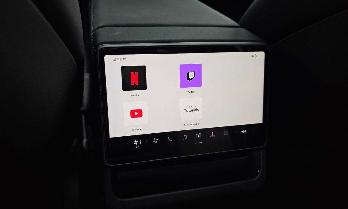 Tesla Model Y 2026
