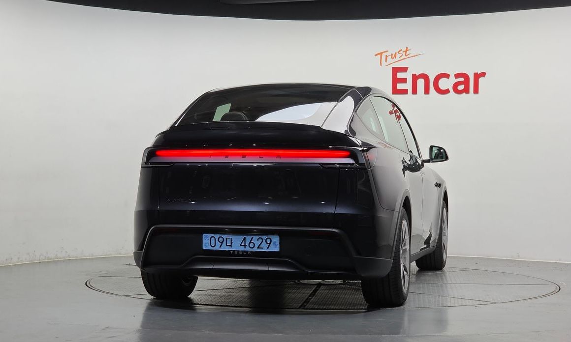 Tesla Model Y 2026