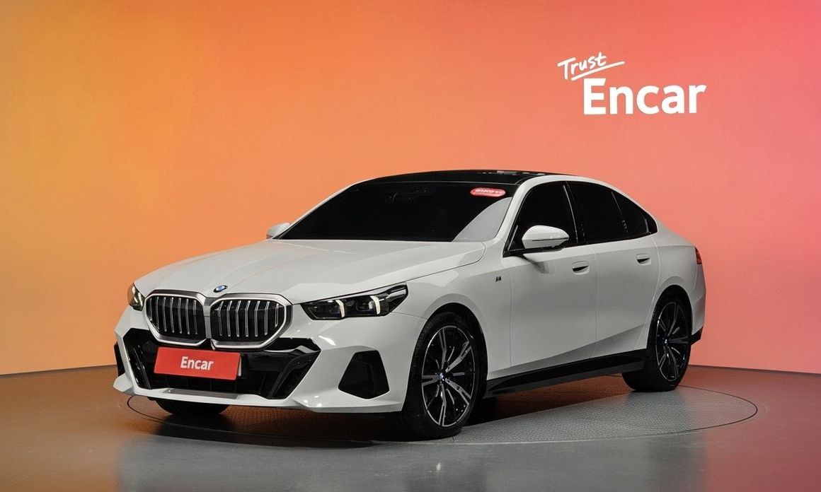 BMW 5-Series 2024