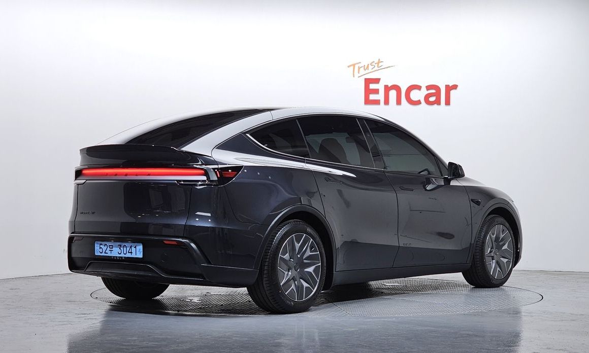 Tesla Model Y 2026